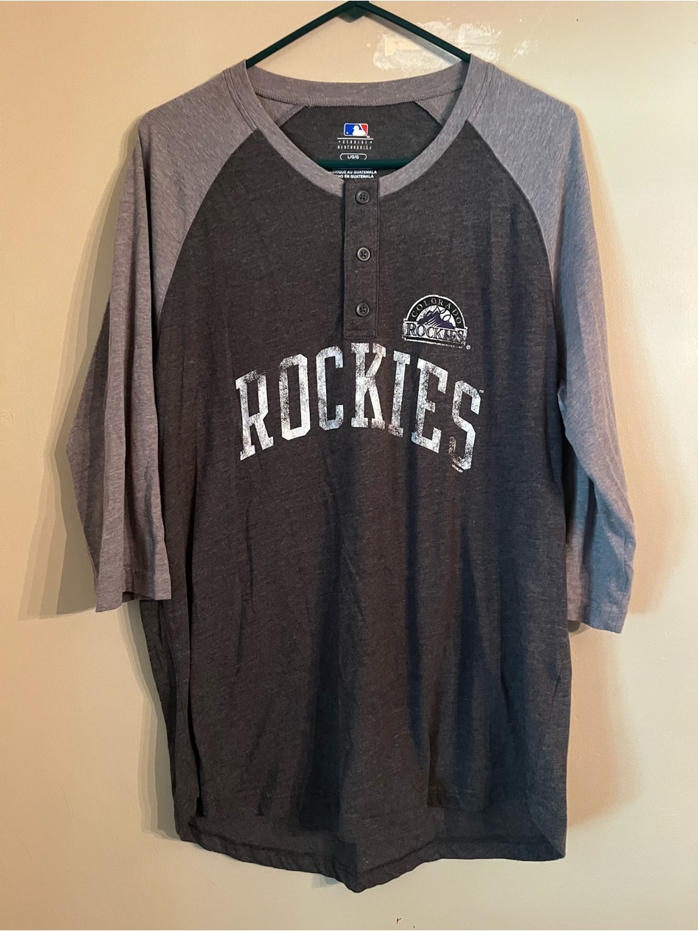 3/4 sleeve Rockies shirt